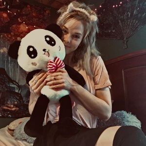 Meet your Posher, Ashlie